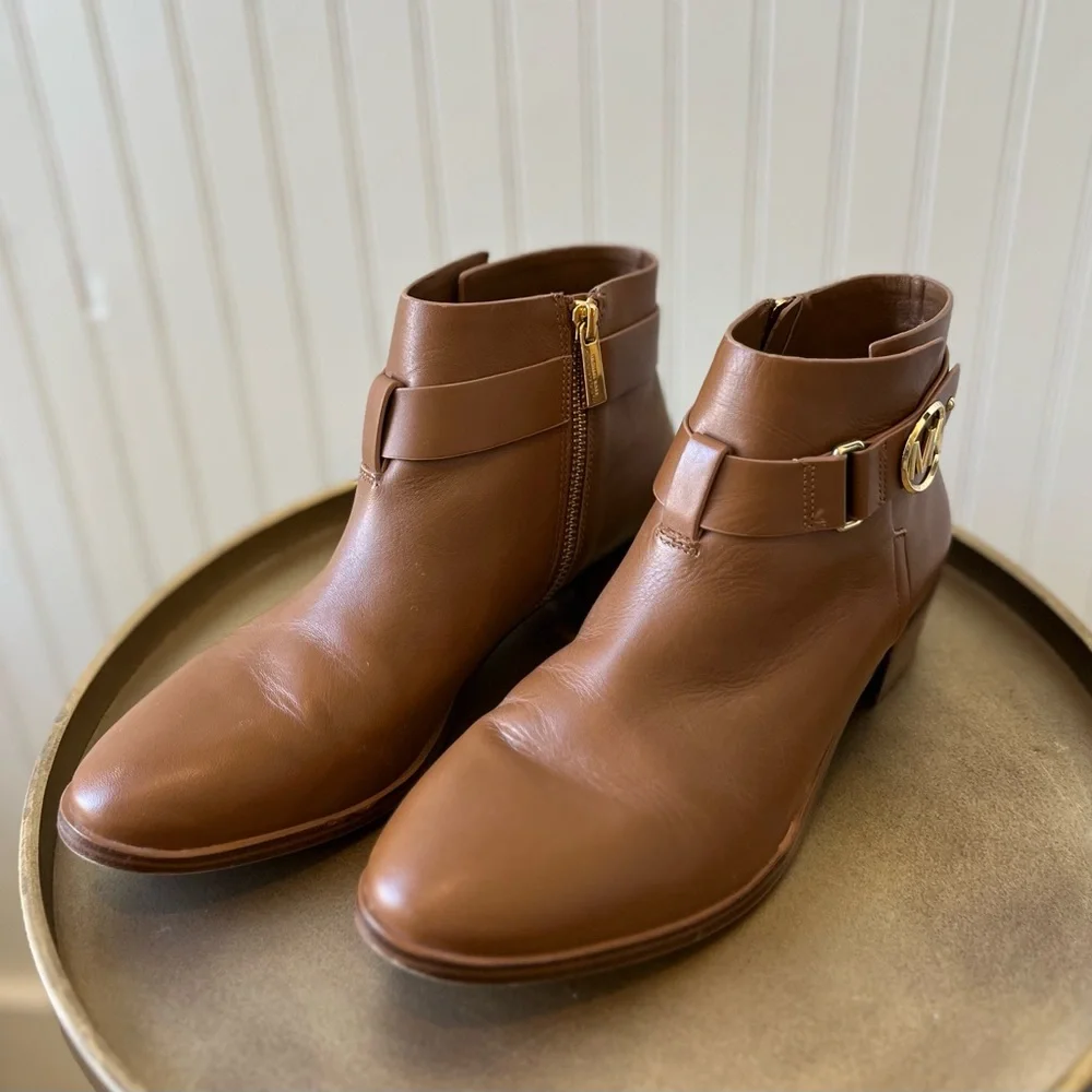 MICHAEL MICHAEL KORS HARLAND LEATHER ANKLE BOOTIE | TAN | SIZE: 8M | EUC - Picture 3 of 9
